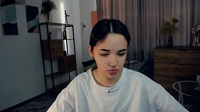 AvantgardAlone online show from February 2026 09:45:02 AM