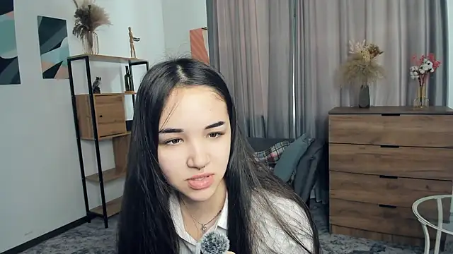 AvantgardAlone online show from February 2026 09:14:02 AM