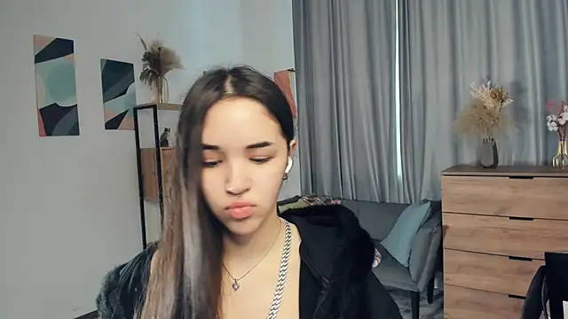 AvantgardAlone online show from February 2026 08:32:02 AM