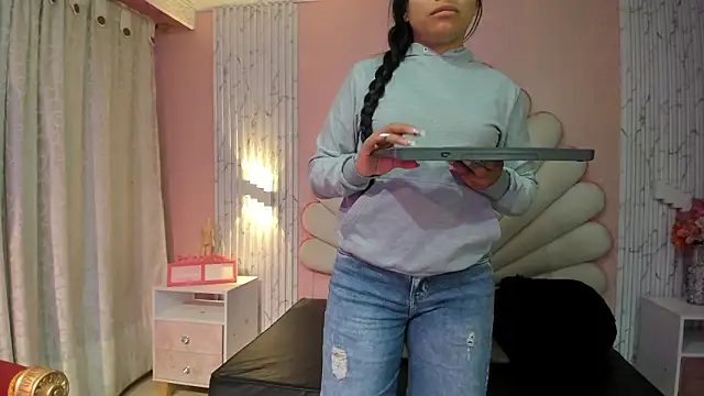 Snapshot of Kateemos chatting on March 2026 02:45:01 PM Kateemos online show from March 2026 02:45:01 PM