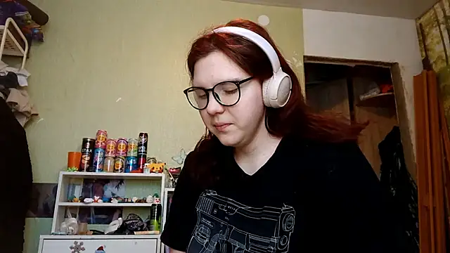 Snapshot of VannessaDillenbeck chatting on February 2026 08:09:01 AM VannessaDillenbeck online show from February 2026 08:09:01 AM