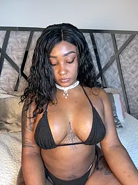 Snapshot of Denise_wolfe21 chatting on February 2026 06:03:01 PM Denise wolfe21 online show from February 2026 06:03:01 PM