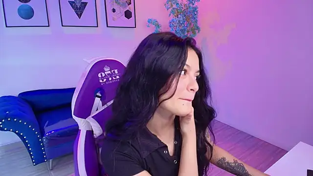 Snapshot of Maddie_T18 chatting on April 2026 11:38:01 AM Maddie T18 online show from April 2026 11:38:01 AM