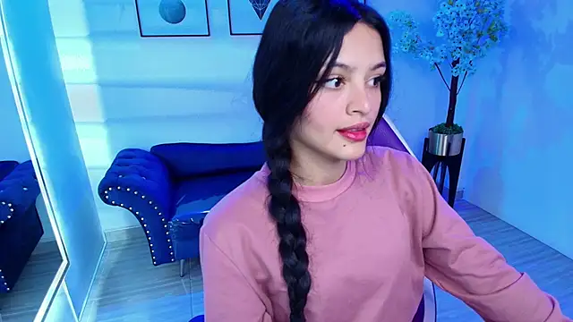 Snapshot of Maddie_T18 chatting on May 2026 11:26:02 AM Maddie T18 online show from May 2026 11:26:02 AM