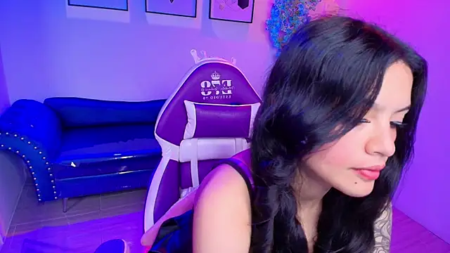 Snapshot of Maddie_T18 chatting on May 2026 11:28:01 AM Maddie T18 online show from May 2026 11:28:01 AM