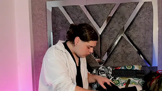 leenox nexus online show from February 2026 12:15:02 AM