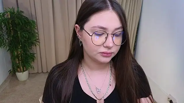 Snapshot of vanessaparadiza chatting on February 2026 02:39:02 PM vanessaparadiza online show from February 2026 02:39:02 PM