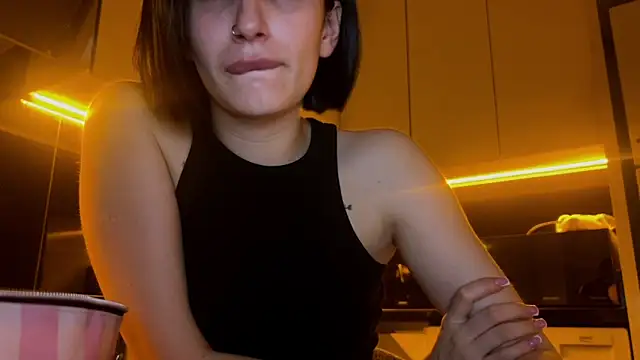 BlackFox V online show from March 2026 09:32:02 PM