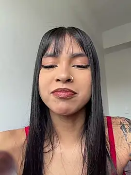 Snapshot of Chel__ chatting on May 2026 06:03:01 PM Chel online show from May 2026 06:03:01 PM