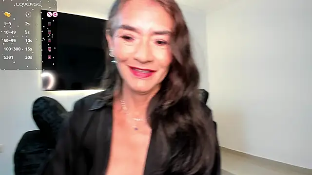 Snapshot of Emma_Mendozaa chatting on June 2026 11:33:01 AM Emma Mendozaa online show from June 2026 11:33:01 AM