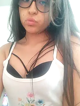 Snapshot of caramelo_fly chatting on February 2026 10:25:02 PM caramelo fly online show from February 2026 10:25:02 PM