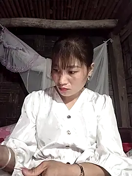 Cryyly online show from February 2026 01:29:01 PM