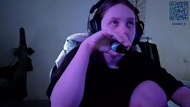 Snapshot of Holy_Kveta chatting on March 2026 04:40:01 AM Holy Kveta online show from March 2026 04:40:01 AM