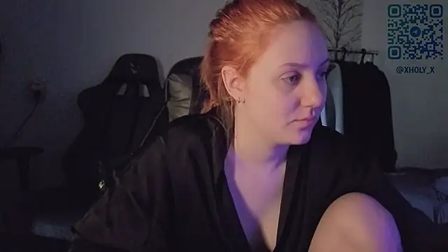 Snapshot of Holy_Kveta chatting on April 2026 03:22:01 AM Holy Kveta online show from April 2026 03:22:01 AM