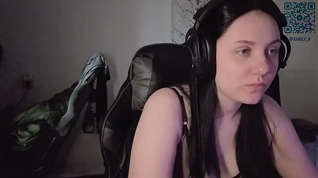 Snapshot of Holy_Kveta chatting on April 2026 03:02:01 AM Holy Kveta online show from April 2026 03:02:01 AM