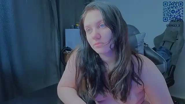 Snapshot of Holy_Kveta chatting on June 2026 03:05:02 AM Holy Kveta online show from June 2026 03:05:02 AM