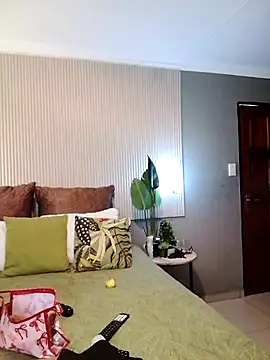 Snapshot of LADY-NESH chatting on April 2026 07:45:01 AM LADY-NESH online show from April 2026 07:45:01 AM