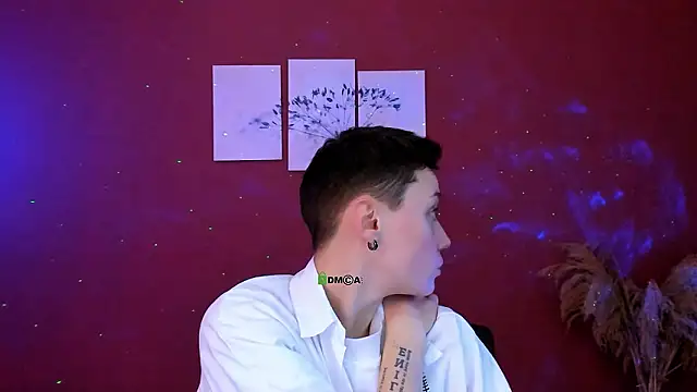 Snapshot of emi_fade chatting on February 2026 09:37:02 AM emi fade online show from February 2026 09:37:02 AM