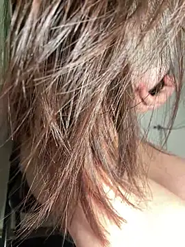 BabyChloe222 online show from April 2026 06:13:02 PM