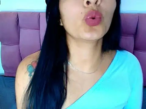 Melannyy   online show from June 2026 04:24:01 AM