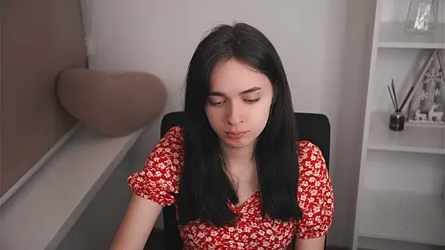 Snapshot of GinnyKittle chatting on February 2026 06:37:01 PM GinnyKittle online show from February 2026 06:37:01 PM