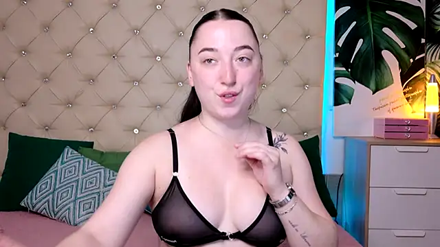 AwaMax online show from May 2026 04:54:01 AM