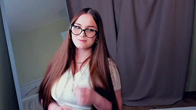 Snapshot of CrissyKales chatting on February 2026 06:14:01 PM CrissyKales online show from February 2026 06:14:01 PM