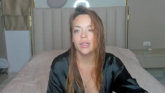 Snapshot of stellaa_quenn chatting on February 2026 12:33:02 PM stellaa quenn online show from February 2026 12:33:02 PM