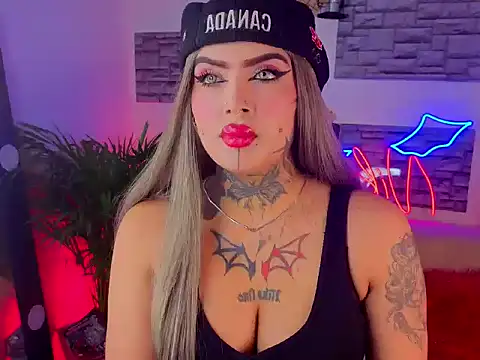 Niki adams001 online show from February 2026 09:40:02 PM