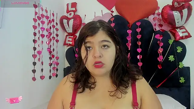 Snapshot of dahlialee chatting on February 2026 01:15:01 PM dahlialee online show from February 2026 01:15:01 PM