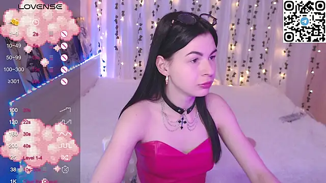 Snapshot of Stephanie_Bloom chatting on February 2026 07:31:01 PM Stephanie Bloom online show from February 2026 07:31:01 PM