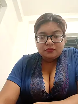 Snapshot of Elie_Hallway chatting on April 2026 06:47:01 PM Elie Hallway online show from April 2026 06:47:01 PM