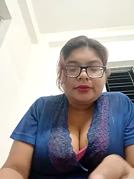 Snapshot of Elie_Hallway chatting on April 2026 09:19:01 PM Elie Hallway online show from April 2026 09:19:01 PM