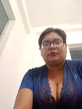 Snapshot of Elie_Hallway chatting on May 2026 06:35:02 PM Elie Hallway online show from May 2026 06:35:02 PM