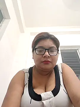 Snapshot of Elie_Hallway chatting on May 2026 06:58:01 PM Elie Hallway online show from May 2026 06:58:01 PM