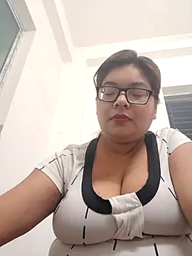 Snapshot of Elie_Hallway chatting on May 2026 06:13:02 PM Elie Hallway online show from May 2026 06:13:02 PM