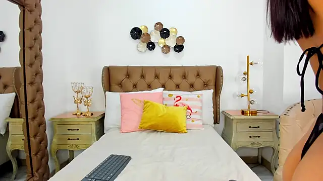 maria 09  online show from April 2026 03:01:01 AM