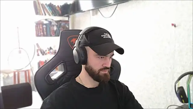 Snapshot of _Mostly_ chatting on March 2026 06:30:02 AM Mostly online show from March 2026 06:30:02 AM