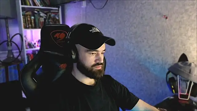 Snapshot of _Mostly_ chatting on March 2026 07:58:02 PM Mostly online show from March 2026 07:58:02 PM