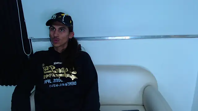 Snapshot of Noha-Smith chatting on February 2026 06:44:02 AM Noha-Smith online show from February 2026 06:44:02 AM