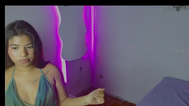 Snapshot of Charlothe_18 chatting on February 2026 08:24:01 AM Charlothe 18 online show from February 2026 08:24:01 AM