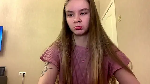 Snapshot of AgnesShy_ chatting on February 2026 07:28:02 AM AgnesShy online show from February 2026 07:28:02 AM