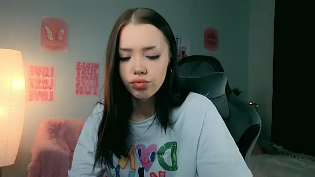 Vexnexe online show from February 2026 07:20:01 PM