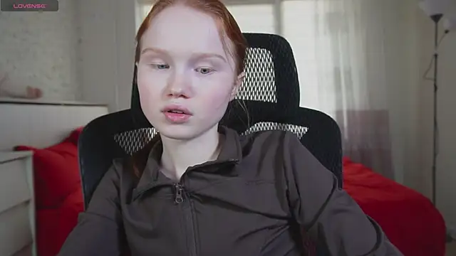 Snapshot of Nellie_baby chatting on May 2026 12:22:01 PM Nellie baby online show from May 2026 12:22:01 PM