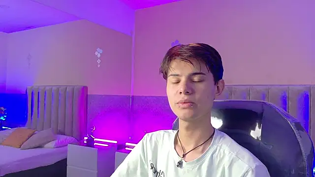 Derek Sinn online show from May 2026 08:15:01 PM