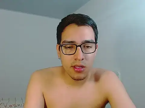 Snapshot of NickFin chatting on May 2026 04:39:01 PM NickFin online show from May 2026 04:39:01 PM