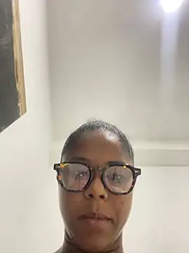 LIA PARKERR online show from May 2026 02:27:01 AM