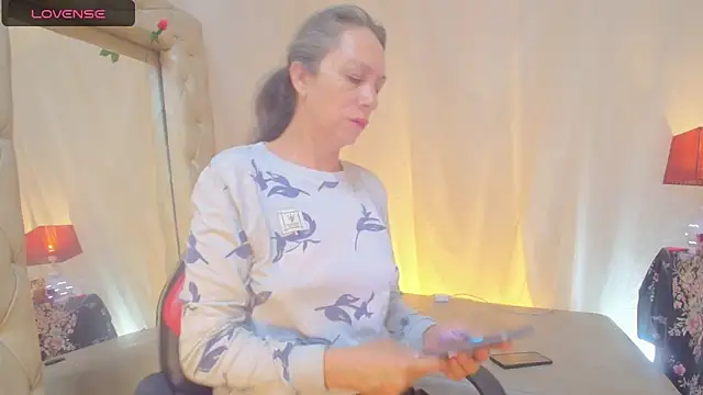 laurasofia45 online show from July 2026 10:51:02 AM