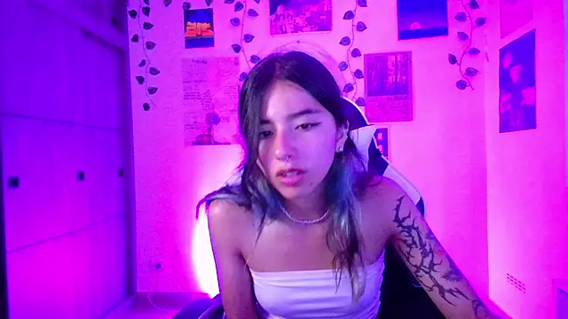 IvyStone  online show from March 2026 09:42:02 PM