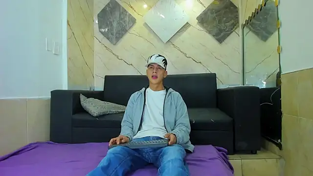 Dominic 26 online show from February 2026 04:34:02 AM